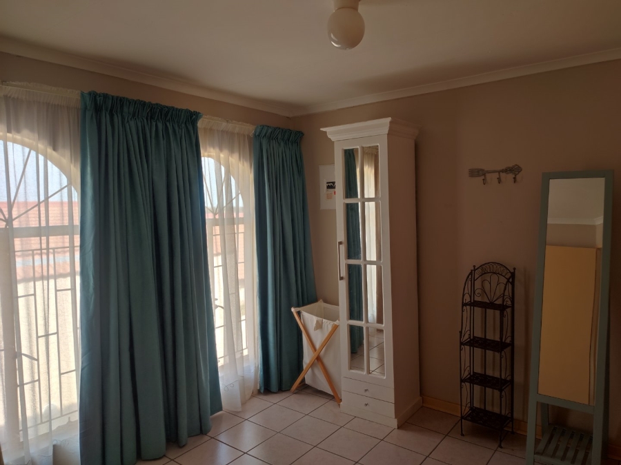 2 Bedroom Property for Sale in Heuwelsig Free State